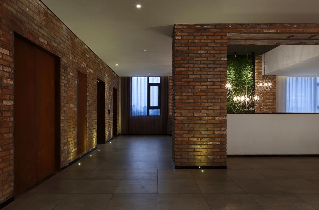 Готель Ease House Luoyang Лоян Екстер'єр фото